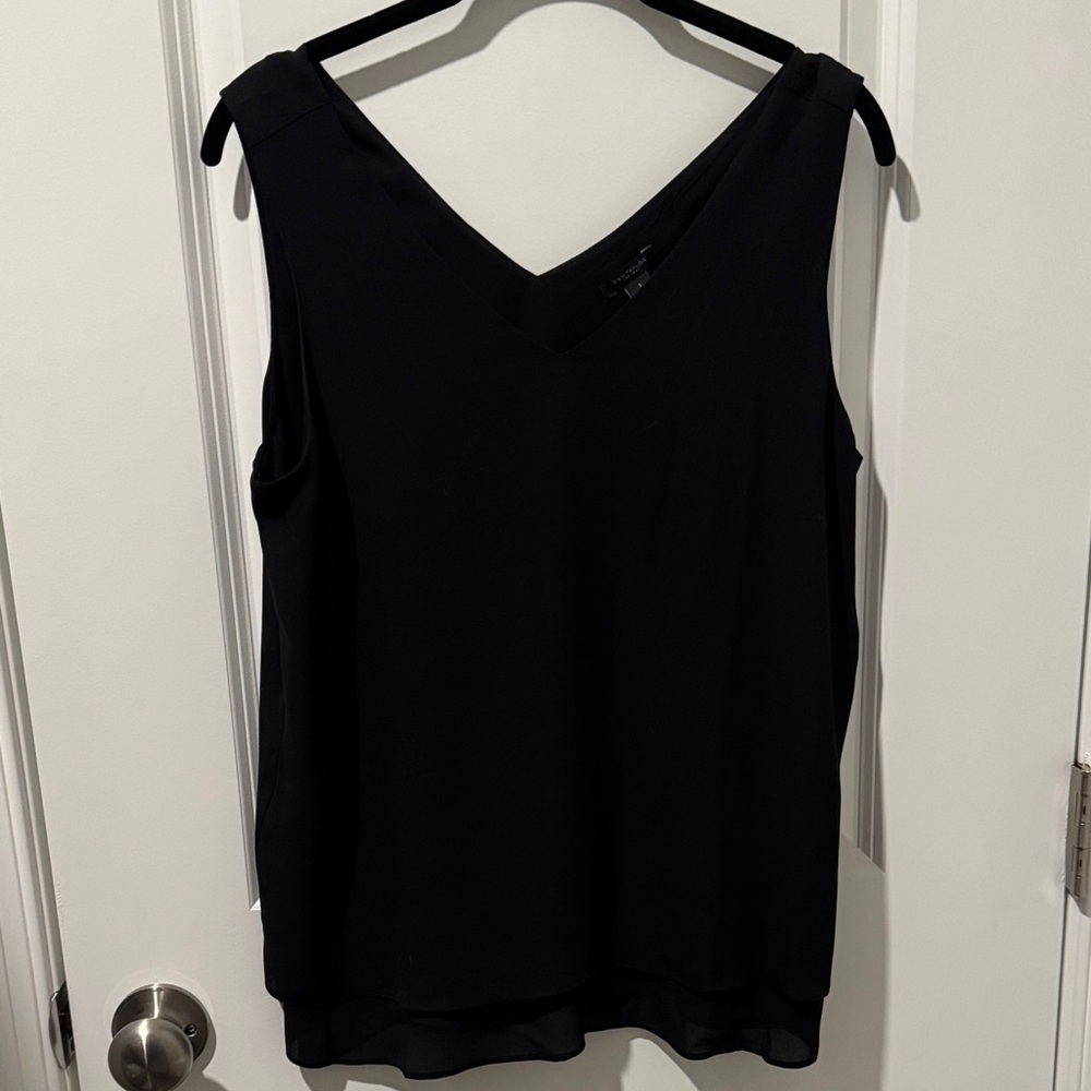 NWT Ann Taylor V-Neck Tank Top